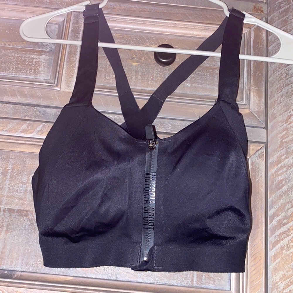 Victoria’s Secret Sports bra 34 dd